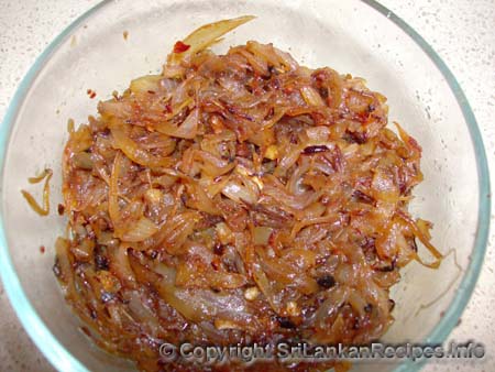 Sri lankan seeni sambol recipe (onion sambol)